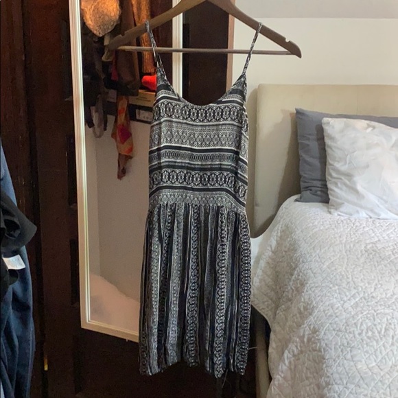 Flowy Summer Dress - Picture 1 of 4